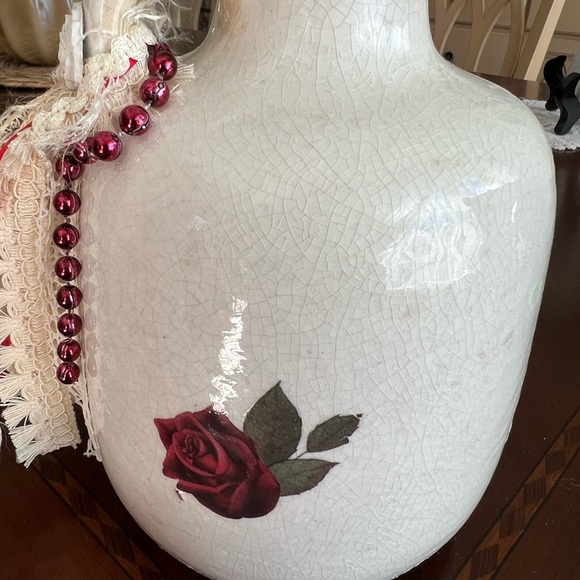 Ceramic jug with rose - Picture 10 of 13
